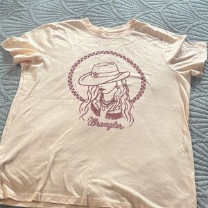Wrangler Peach T‑Shirt with Dusty Rose Cowgirl Graphic